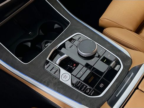 Certified 2025 BMW X5 xDrive50e w/ Parking Assistance Package image 17