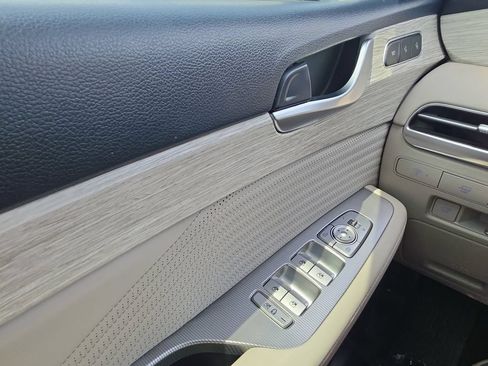 Certified 2024 Hyundai Palisade Calligraphy AWD/4WD image 19
