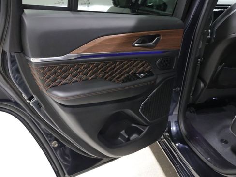 Certified 2023 Jeep Grand Cherokee Summit AWD/4WD image 20
