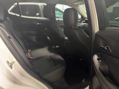 Used 2025 Buick Encore GX Preferred image 38