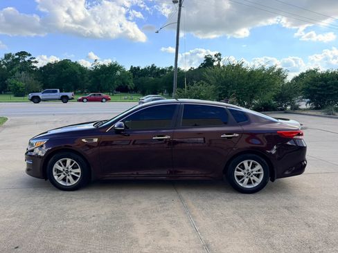 Used 2016 Kia Optima LX FWD image 2