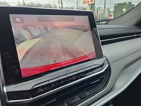 Certified 2025 Jeep Compass Limited image 21