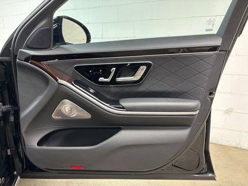 Used 2024 Mercedes-Benz S 580 4MATIC Sedan image 33