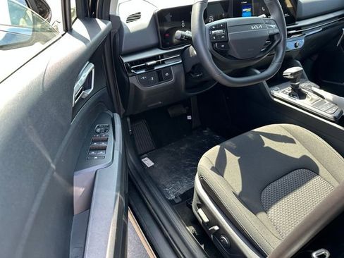 New 2026 Kia Sportage LX FWD image 23