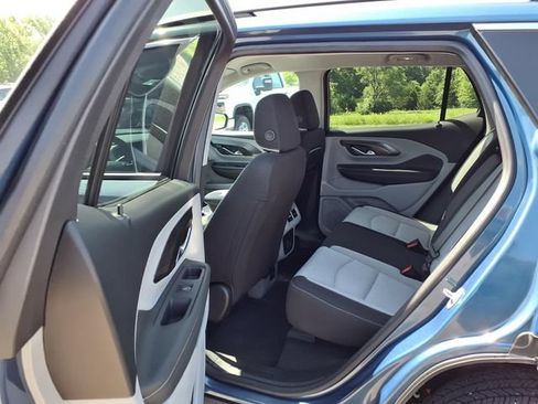 Used 2024 GMC Terrain SLE w/ Driver Convenience Package AWD/4WD image 32