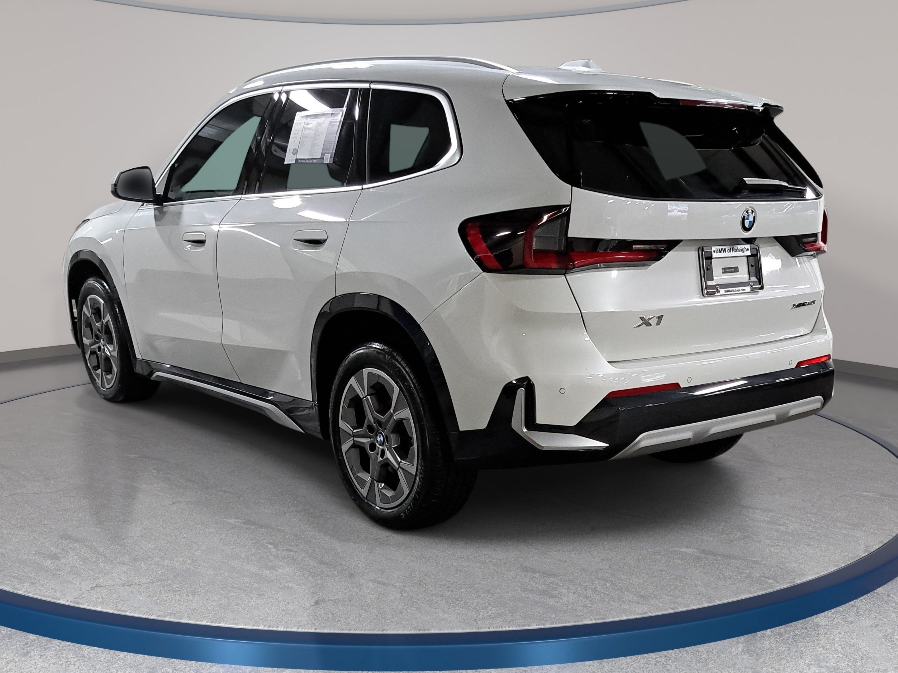Certified 2023 BMW X1 xDrive28i w/ Convenience Package AWD/4WD image 8