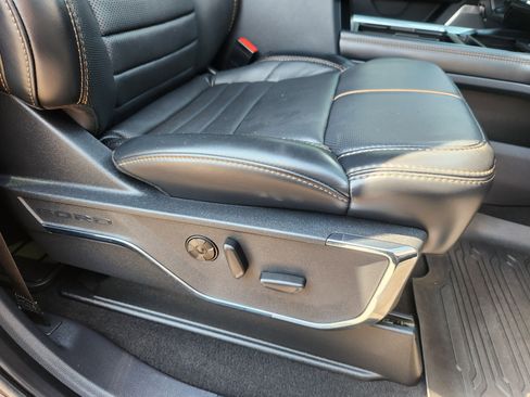 Used 2024 Ford F350 Platinum image 19