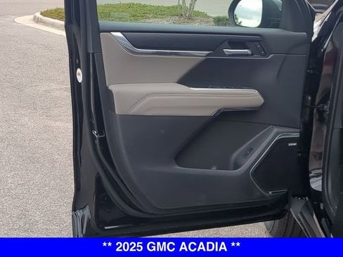 New 2025 GMC Acadia Elevation image 19