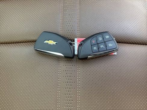 Used 2026 Chevrolet Tahoe High Country image 9