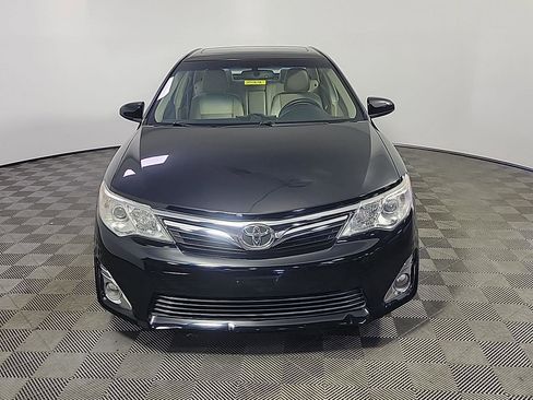 Used 2012 Toyota Camry XLE w/ Leather Pkg image 12
