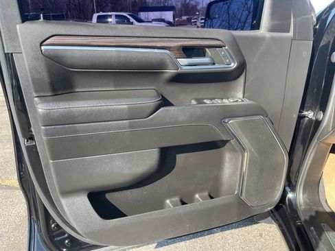 Used 2022 Chevrolet Silverado 1500 LT image 11