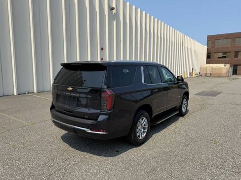 Used 2025 Chevrolet Tahoe LT RWD image 8