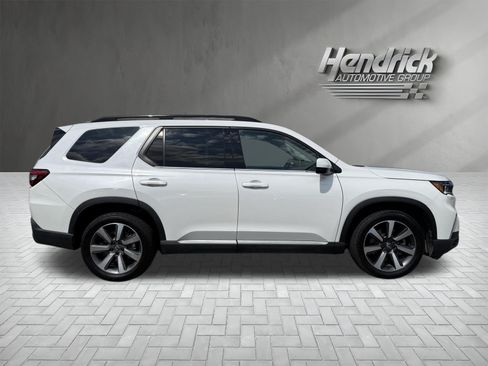 Used 2023 Honda Pilot Elite image 10