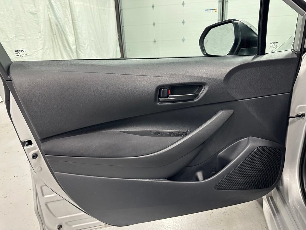 Used 2026 Toyota Corolla LE FWD image 8