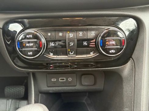 Used 2023 Buick Encore GX Select w/ Safety Package II image 23