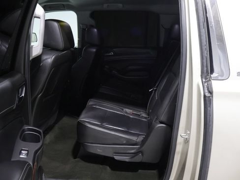 Used 2016 GMC Yukon XL SLT AWD/4WD image 18