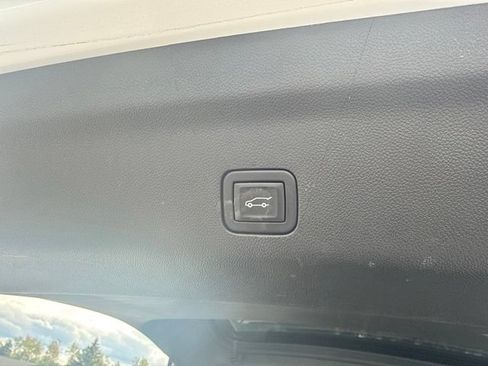 Used 2023 Chevrolet Tahoe LT AWD/4WD image 27