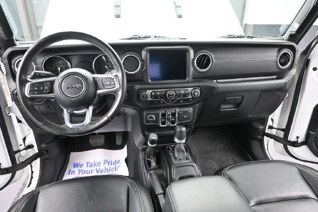 Used 2023 Jeep Wrangler Unlimited Sahara w/ Cold Weather Group AWD/4WD image 29