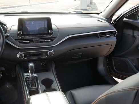 Used 2019 Nissan Altima 2.5 SR FWD image 23