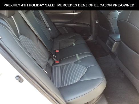 Used 2020 Toyota Camry SE w/ Sunroof Package FWD image 21
