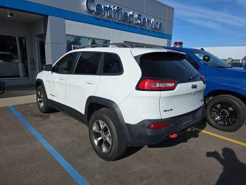 Used 2016 Jeep Cherokee Trailhawk w/ Cold Weather Group image 5