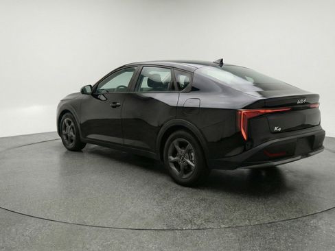 Used 2025 Kia K4 LXS image 6