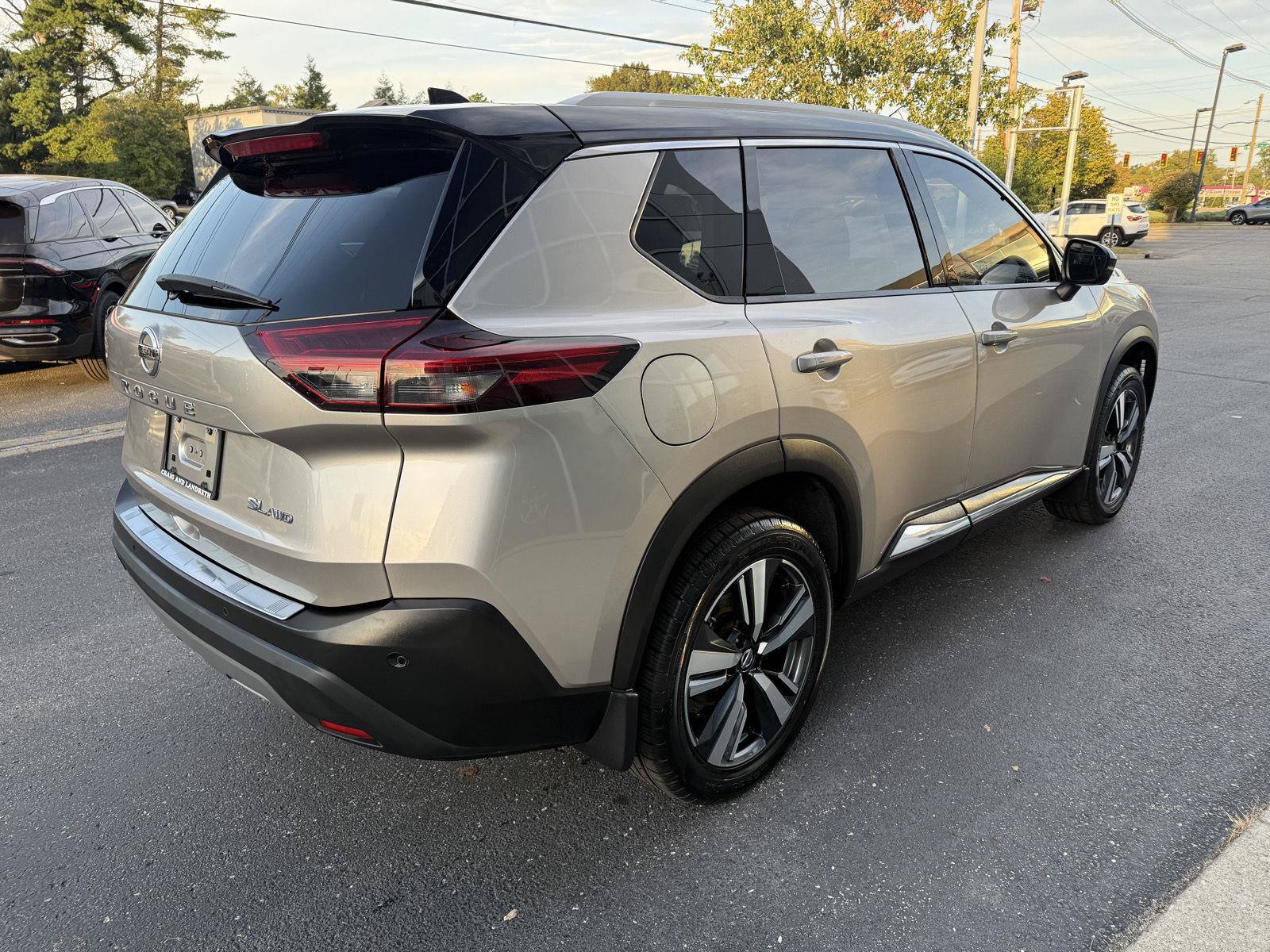 Used 2021 Nissan Rogue SL w/ Premium Package AWD/4WD image 6