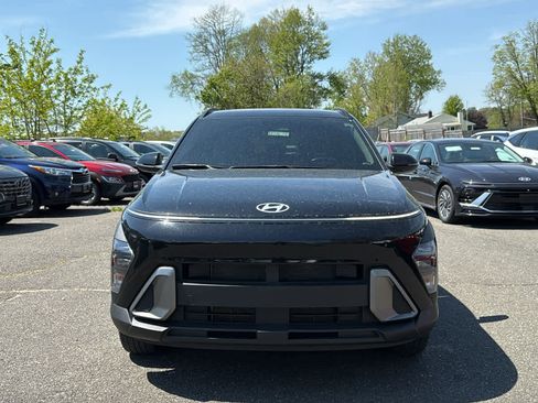 Used 2024 Hyundai Kona SEL AWD/4WD image 2