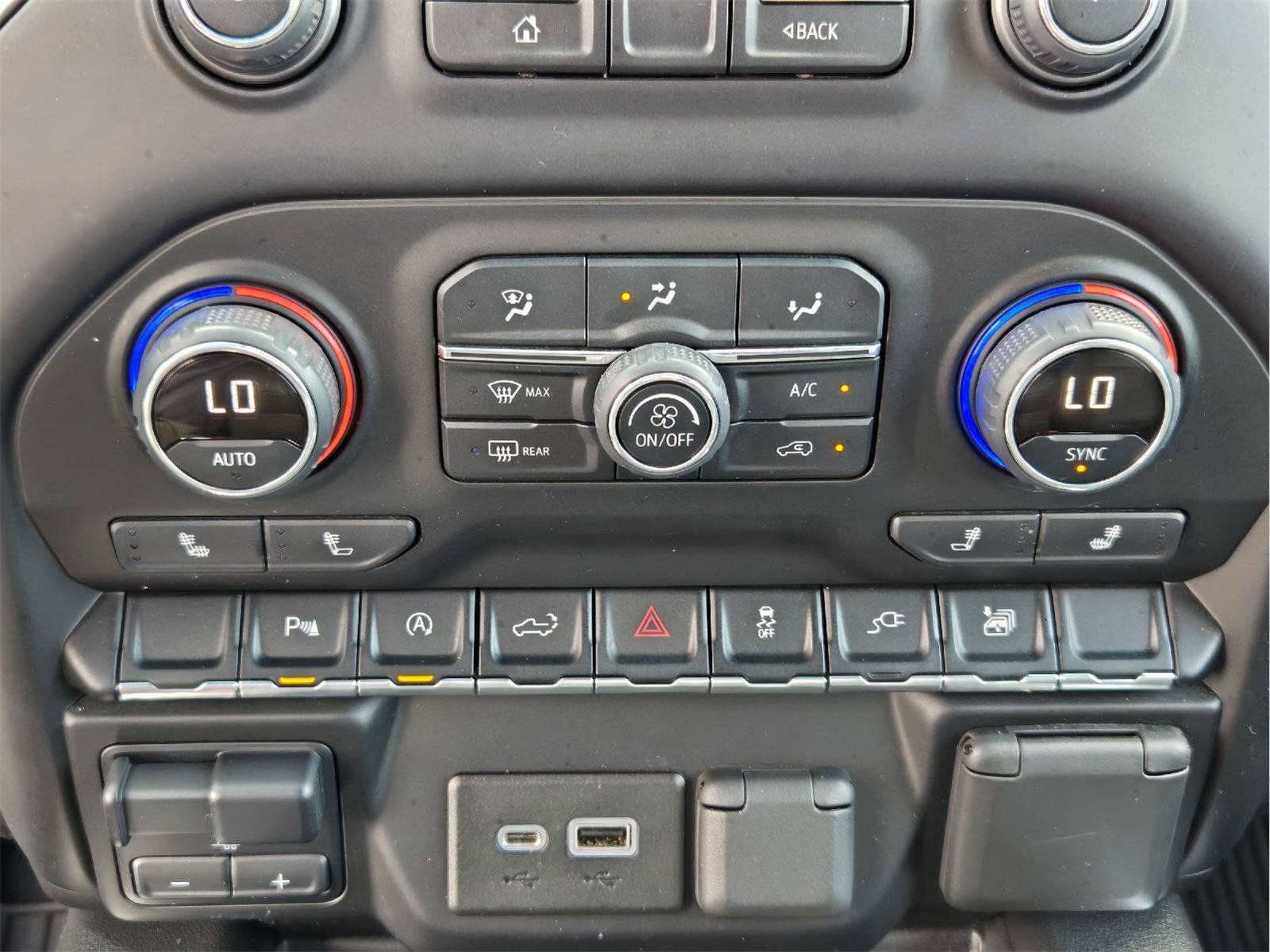 Used 2022 Chevrolet Silverado 1500 RST w/ Texas Edition Plus RWD image 17