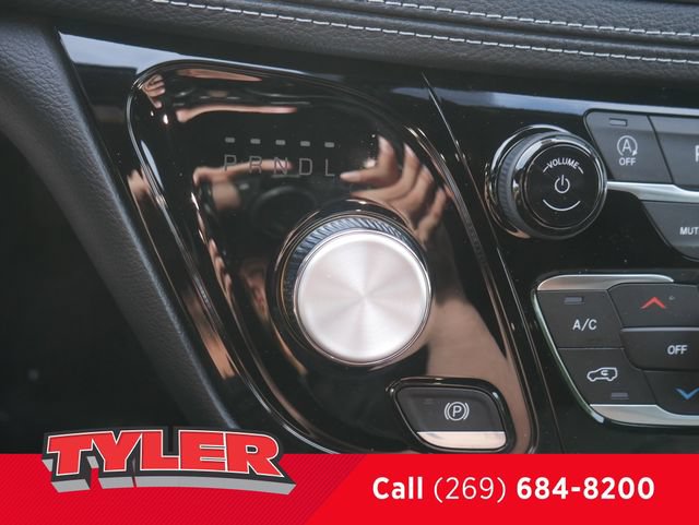 New 2027 Chrysler Pacifica Select FWD image 30