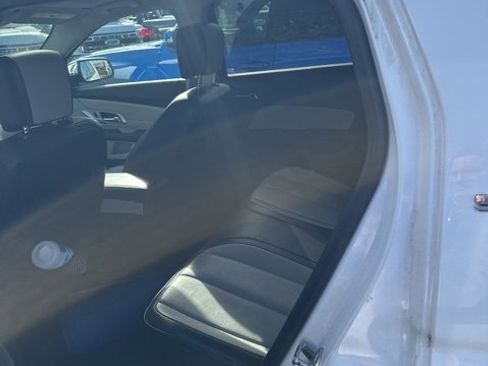 Used 2017 GMC Terrain SLT w/ Open Road Package image 4