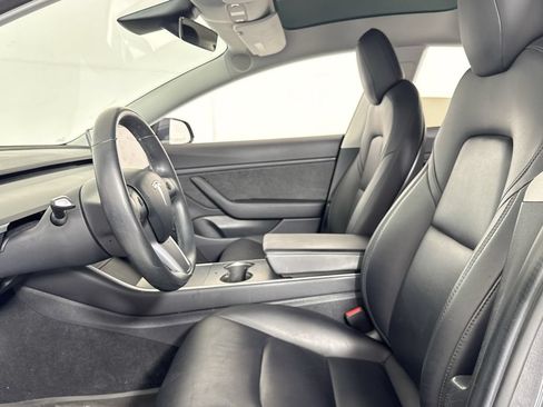 Used 2018 Tesla Model 3 Long Range RWD image 10