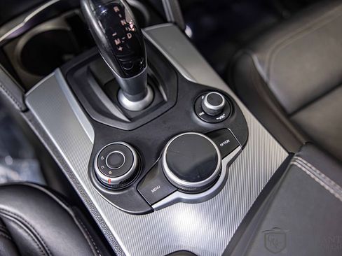 Used 2018 Alfa Romeo Stelvio Sport w/ Cold Weather Package image 31