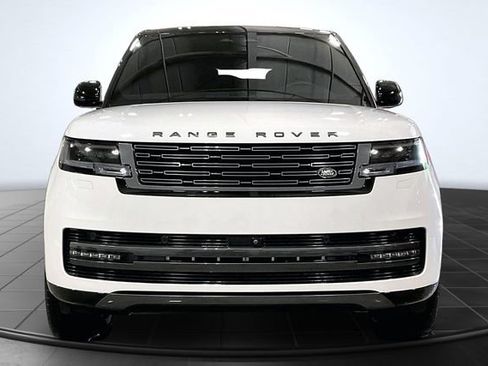 Used 2025 Land Rover Range Rover Long Wheelbase SE AWD/4WD image 3