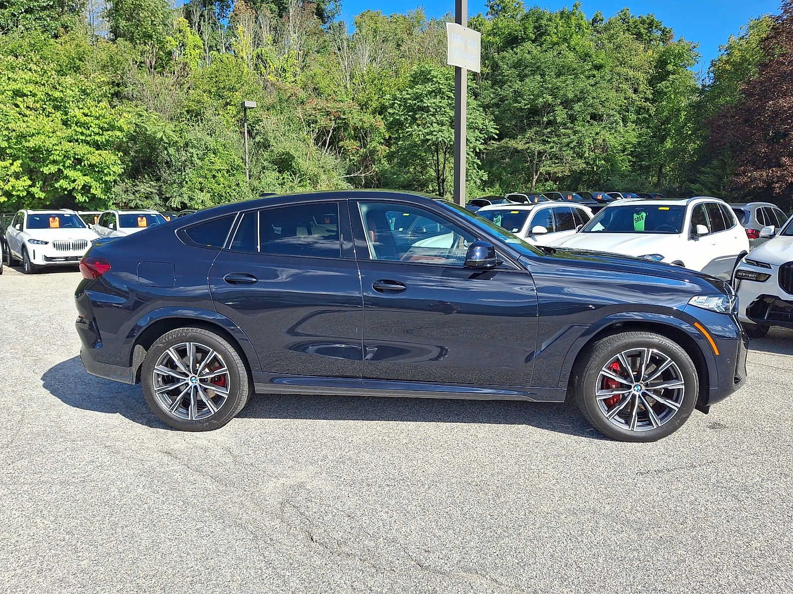 Used 2024 BMW X6 xDrive40i w/ Executive Package AWD/4WD image 6