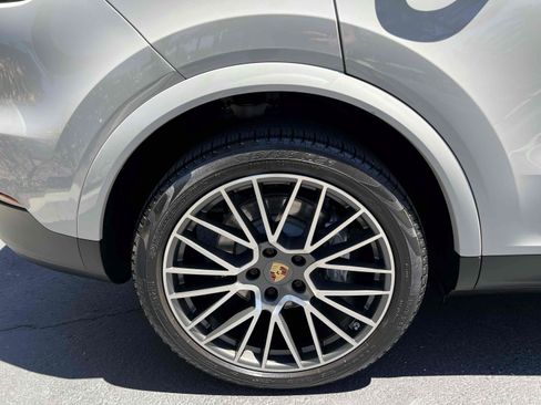 Used 2020 Porsche Cayenne E-Hybrid AWD/4WD image 95