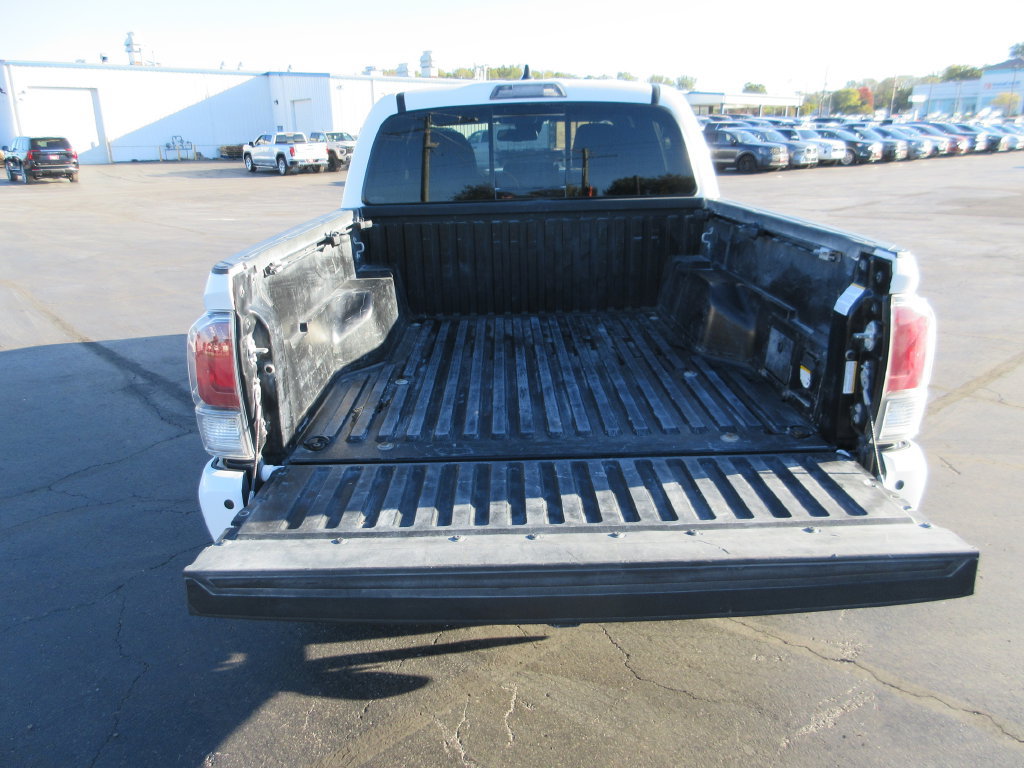 Used 2023 Toyota Tacoma TRD Sport w/ Technology Package AWD/4WD image 7
