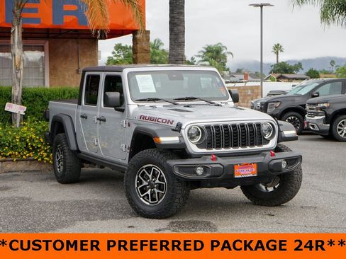 Used 2024 Jeep Gladiator Rubicon w/ Convenience Group image 2