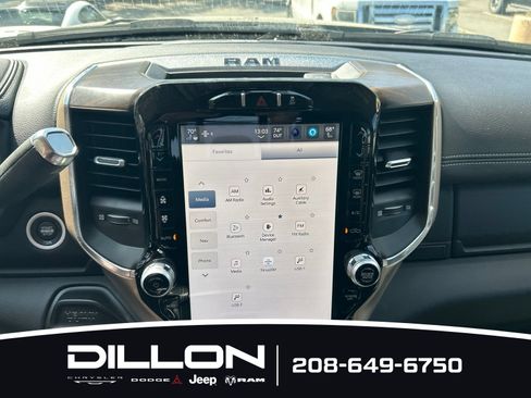Used 2022 RAM 3500 Laramie AWD/4WD image 3