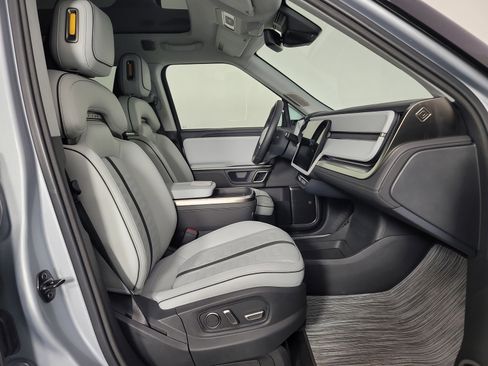 Used 2024 Rivian R1S Adventure image 24