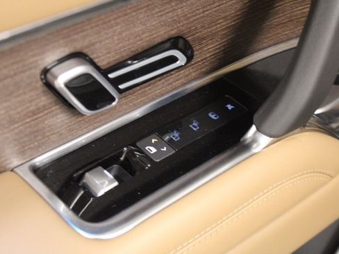 Used 2024 Land Rover Range Rover SE AWD/4WD image 40