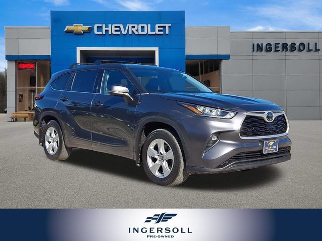 Used 2020 Toyota Highlander LE AWD/4WD image 1