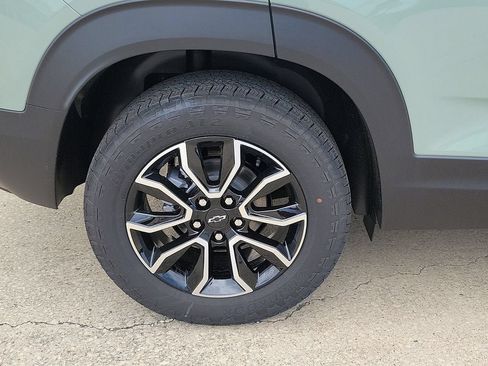 New 2026 Chevrolet TrailBlazer ACTIV w/ Convenience Package AWD/4WD image 8