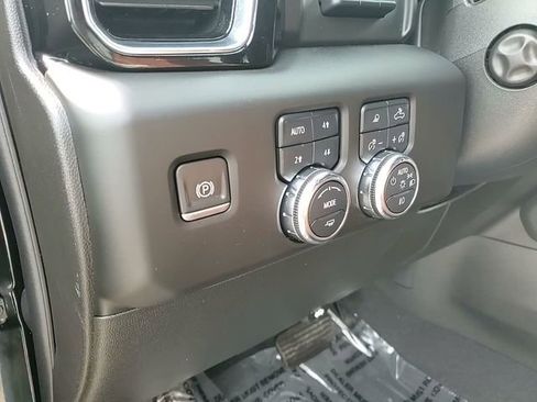 Used 2023 GMC Sierra 1500 Denali Ultimate image 10