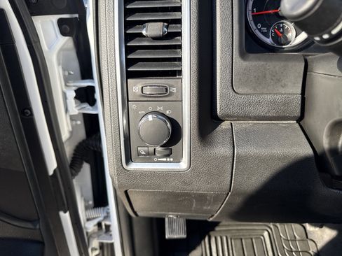 Used 2024 RAM 1500 Classic Warlock image 16