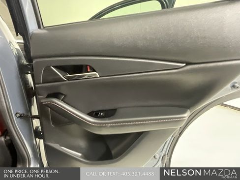 Certified 2022 MAZDA CX-30 AWD 2.5 S w/ Preferred Package image 17