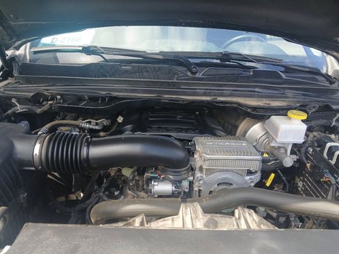 Used 2023 RAM 1500 Laramie AWD/4WD image 16