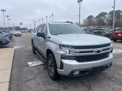 Used 2021 Chevrolet Silverado 1500 RST image 2