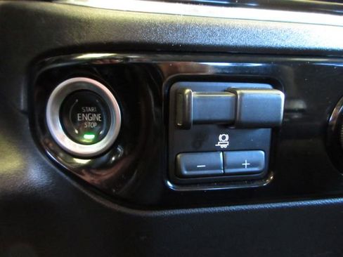 Used 2024 Chevrolet Silverado 2500 LT image 20