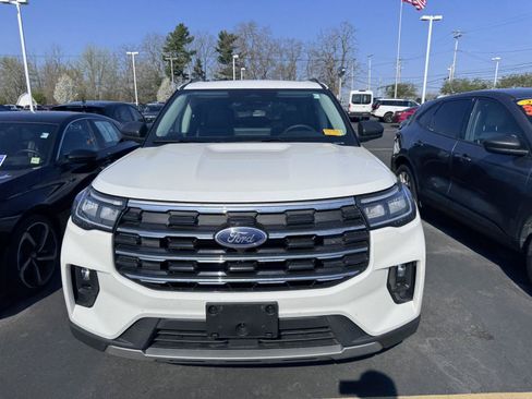 Used 2026 Ford Explorer Active w/ Active Comfort Package AWD/4WD image 2